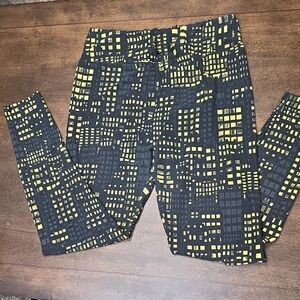 LuLaRoe Black and Yellow Patterned Leggings